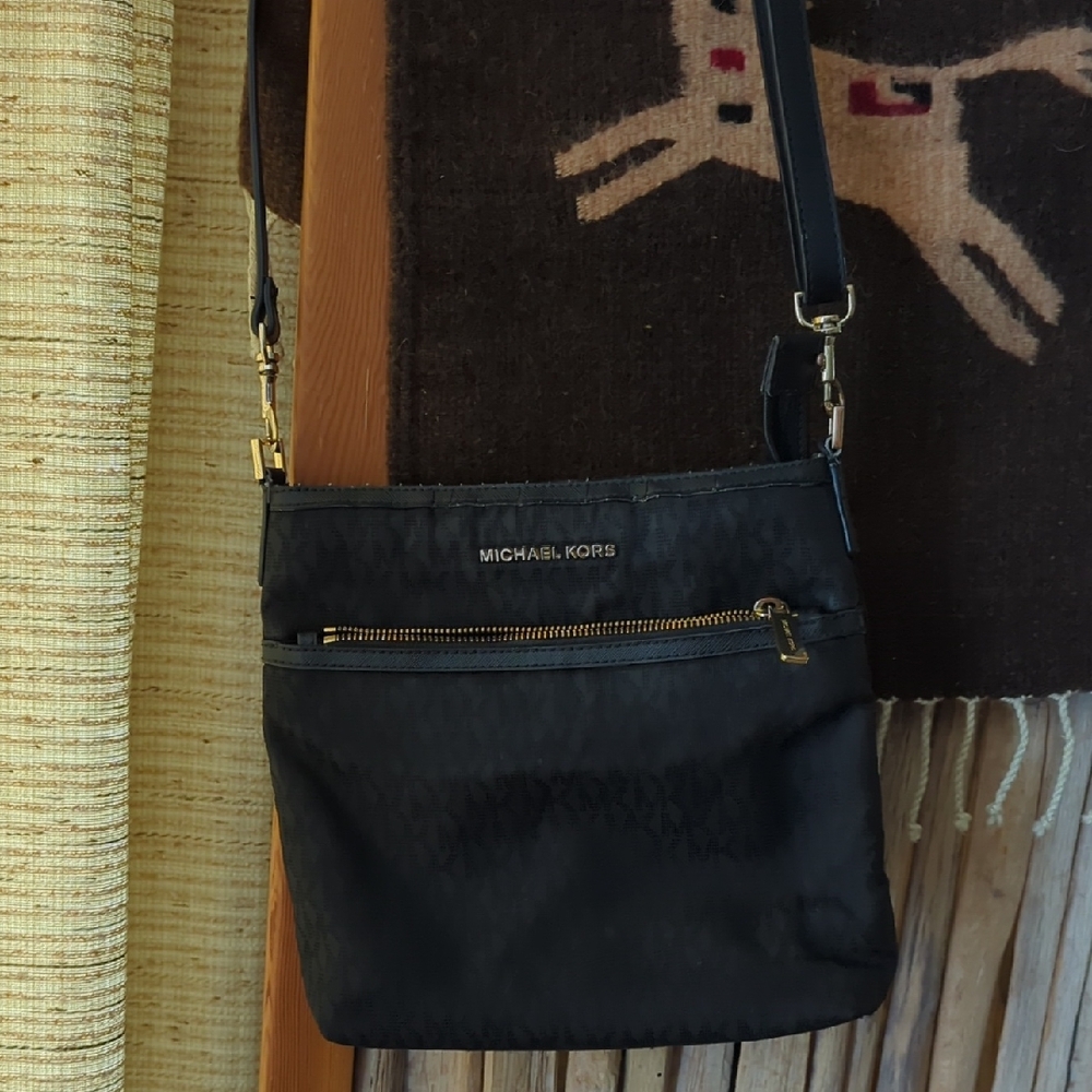 Michael Kors Elegant Black Crossbody Bag